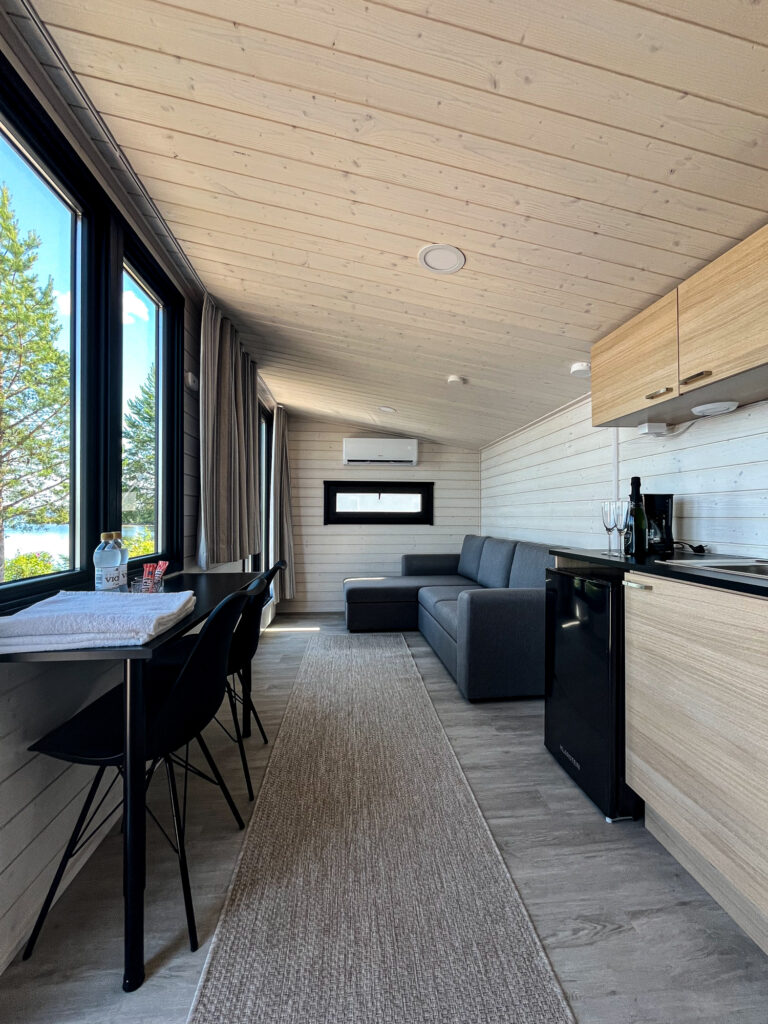 Lapelland-Halsuan-Helmi (2)